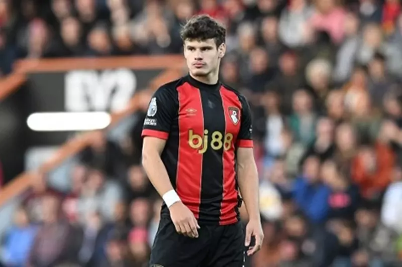 تقارير: ليفربول في مباحثات مع بورنموث بشأن صفقة كيركيز تقارير: ليفربول في مباحثات مع بورنموث بشأن صفقة كيركيز