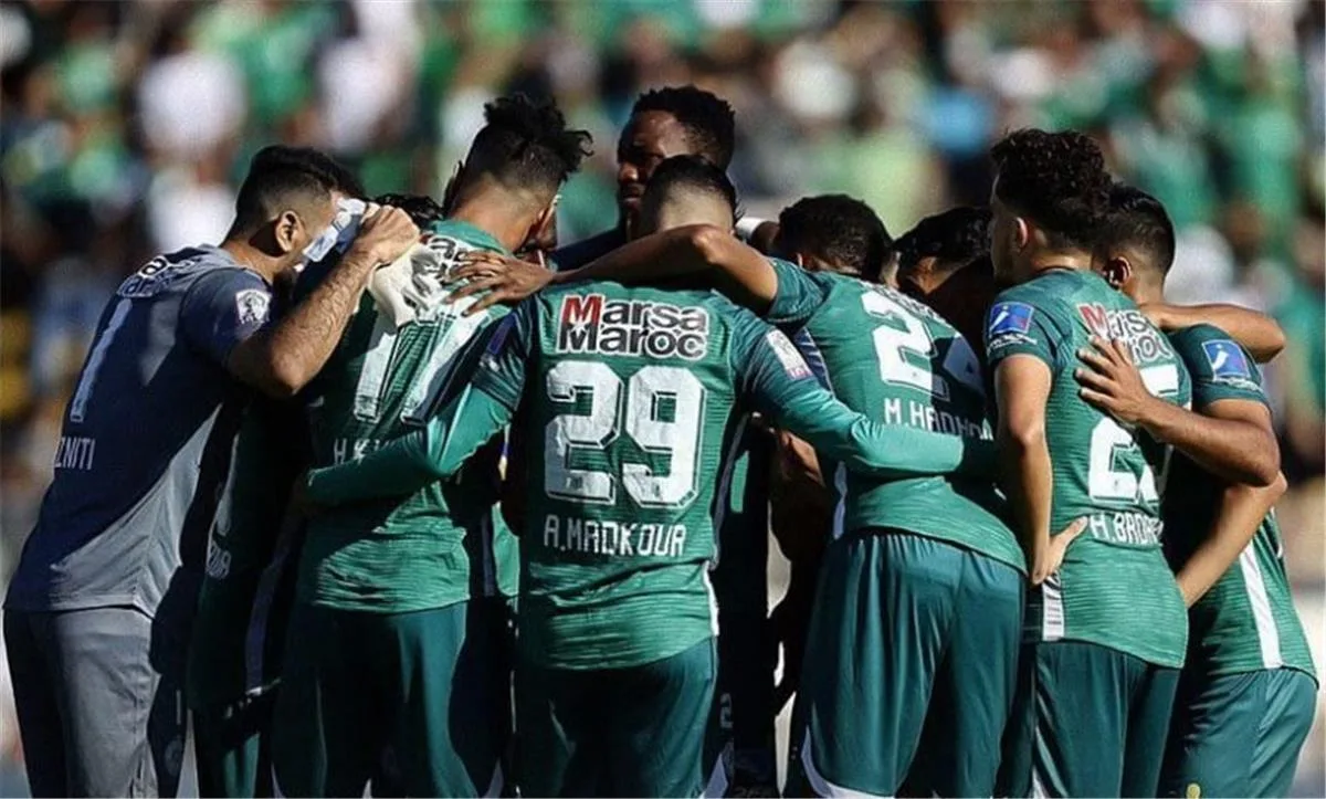 تقارير: نجم الأهلي السابق ينتقل إلى الرجاء بعقد يمتد لعامين تقارير: نجم الأهلي السابق ينتقل إلى الرجاء بعقد يمتد لعامين