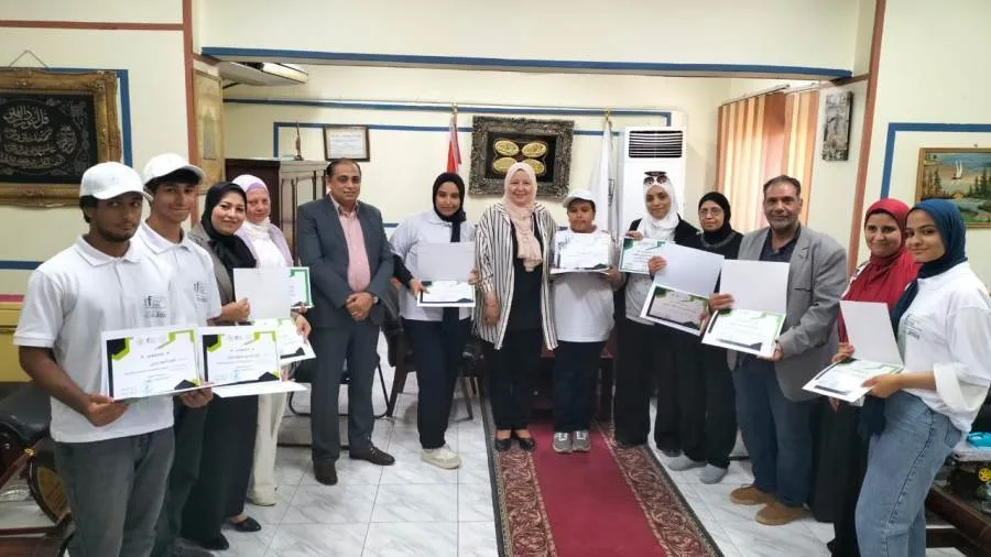 تقدير الطلاب المتفوقين من بني سويف في المسابقة الوطنية لشباب المبتكرين ضمن برنامج iclub2025 تقدير الطلاب المتفوقين من بني سويف في المسابقة الوطنية لشباب المبتكرين ضمن برنامج iclub2025