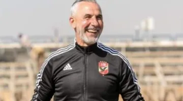 تقديم الشكر لمدرب حراس الأهلي ميشيل يانكون