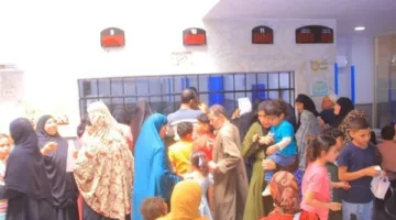 تقديم خدمات طبية لنحو 2000 شخص في اليوم الأول من القافلة الطبية برعاية “مستقبل وطن” في زفتى.