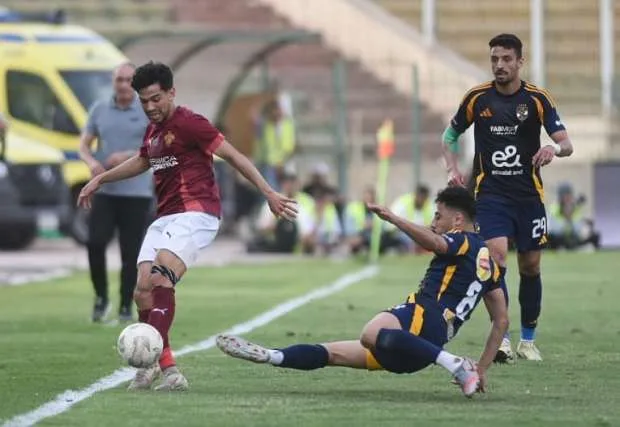 تنبيهات للاعبي الأهلي جراء تكرار أزمة مباراة المصري ضد سيراميكا تنبيهات للاعبي الأهلي جراء تكرار أزمة مباراة المصري ضد سيراميكا