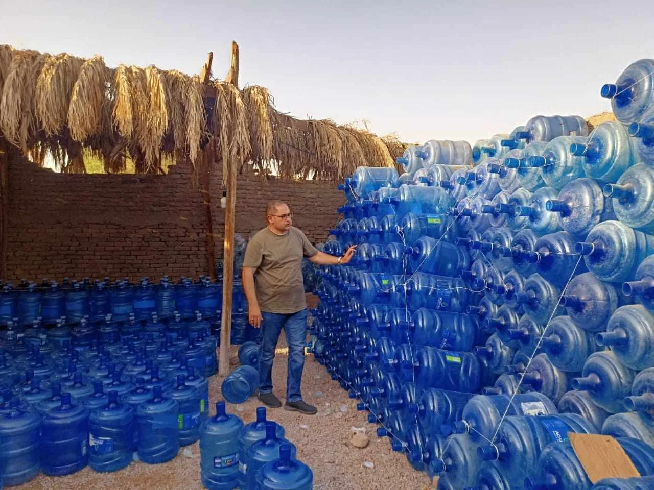 إغلاق محطتين غير مرخصتين لتعبئة مياه الشرب وتوصية بإغلاق 11 منشأة في شرم الشيخ إغلاق محطتين غير مرخصتين لتعبئة مياه الشرب وتوصية بإغلاق 11 منشأة في شرم الشيخ