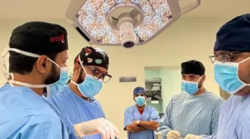 تنفيذ أول جراحة لعلاج الجنف التنكسي في مستشفى نزوى