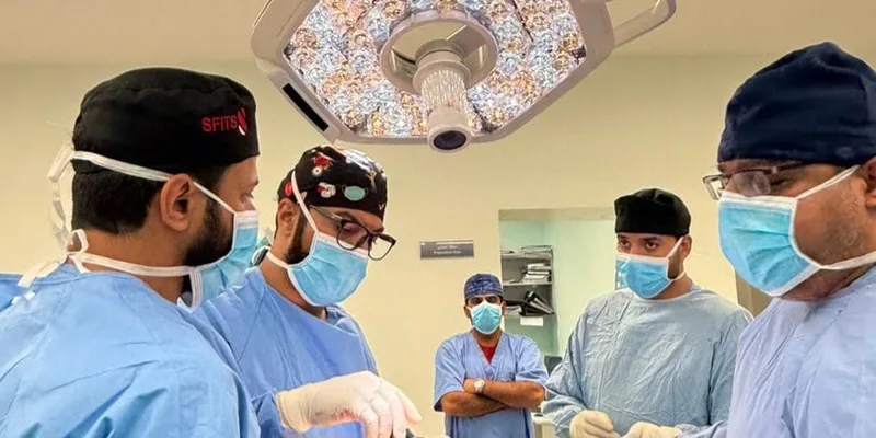 تنفيذ أول جراحة لعلاج الجنف التنكسي في مستشفى نزوى تنفيذ أول جراحة لعلاج الجنف التنكسي في مستشفى نزوى