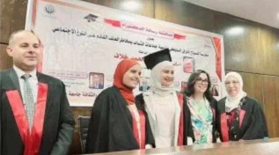 تهنئة للدكتورة أماني عبد الواحد بمناسبة نيلها درجة الدكتوراه تهنئة للدكتورة أماني عبد الواحد بمناسبة نيلها درجة الدكتوراه