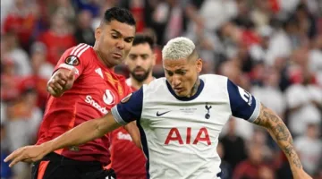 توتنهام يت ventaja على مانشستر يونايتد 1-0 في الشوط الأول من نهائي الدوري الأوروبي (فيديو)