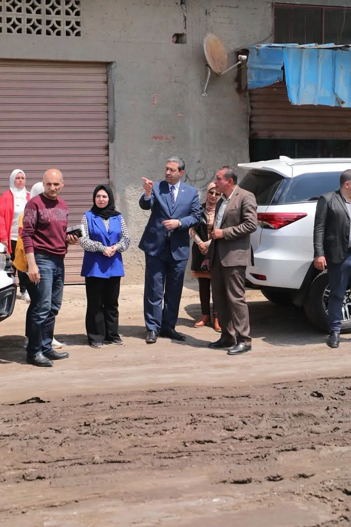 توزيع مساعدات علي أهالي قرية الوسطاني المتضررين من مياه الأمطار بدمياط
