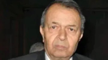 توفي الابن البكر للقارئ الشيخ مصطفى إسماعيل وسيتم دفنه غدًا في مسقط رأسه بمحافظة الغربية.