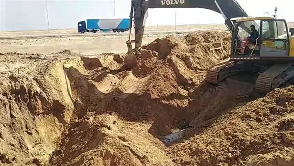توقف إمدادات المياه في الغردقة ورأس غارب للمرة الثانية خلال خمسة أيام بسبب تلف في خط مياه الكريمات. توقف إمدادات المياه في الغردقة ورأس غارب للمرة الثانية خلال خمسة أيام بسبب تلف في خط مياه الكريمات.
