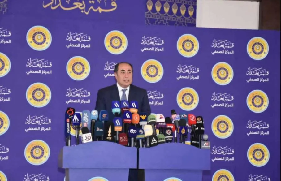 السفير حسام زكي: اقتراح إنشاء صندوق عربي لدعم التعافي وإعادة الإعمار يحظى بتوافق واسع. السفير حسام زكي: اقتراح إنشاء صندوق عربي لدعم التعافي وإعادة الإعمار يحظى بتوافق واسع.