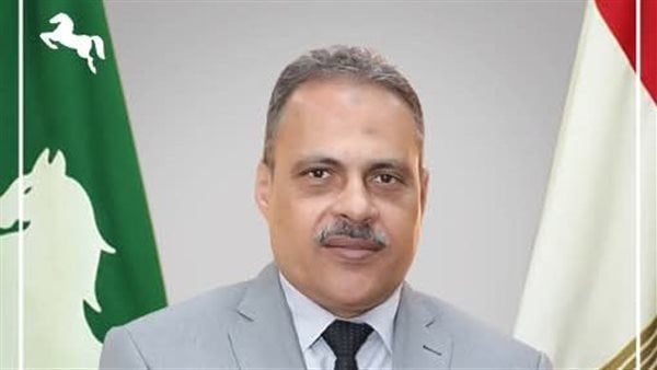 إحالة عاملين للتحقيق في الزقازيق وأبو حماد بسبب الغياب عن العمل