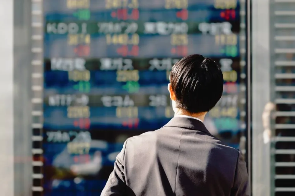 ثقة متزايدة.. المستثمرون اليابانيون يستمرون في شراء الأسهم الأجنبية للأسبوع الثامن على التوالي ثقة متزايدة.. المستثمرون اليابانيون يستمرون في شراء الأسهم الأجنبية للأسبوع الثامن على التوالي