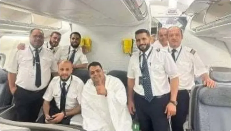 ثلاث تجارب واثنان من الانتظار.. عامر القذافي يبلغ الحج بعد رحلة مثيرة لا تُصدَّق ثلاث تجارب واثنان من الانتظار.. عامر القذافي يبلغ الحج بعد رحلة مثيرة لا تُصدَّق