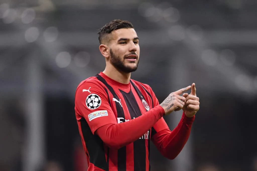ثيو هيرنانديز يعلق قراره رغم تلقيه عرضاً رسمياً من الهلال ثيو هيرنانديز يعلق قراره رغم تلقيه عرضاً رسمياً من الهلال