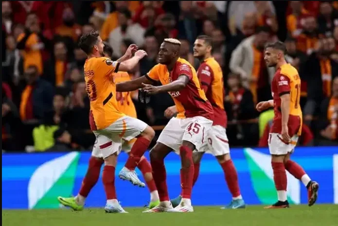 جالطة سراي يتوج بلقب الدوري التركي قبل جولتين من انتهاء البطولة جالطة سراي يتوج بلقب الدوري التركي قبل جولتين من انتهاء البطولة