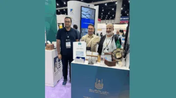 جامعة أم القرى تساهم في معرض نافسا 2025 لتعزيز مكانتها العالمية وتوسيع شراكاتها التعليمية