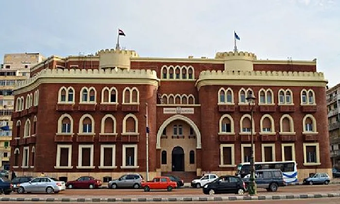 جامعة الإسكندرية تُشكل فريقًا لتحسين قاعات التعليم وتثقيف الطلاب حول مخاطر الهجرة غير القانونية جامعة الإسكندرية تُشكل فريقًا لتحسين قاعات التعليم وتثقيف الطلاب حول مخاطر الهجرة غير القانونية