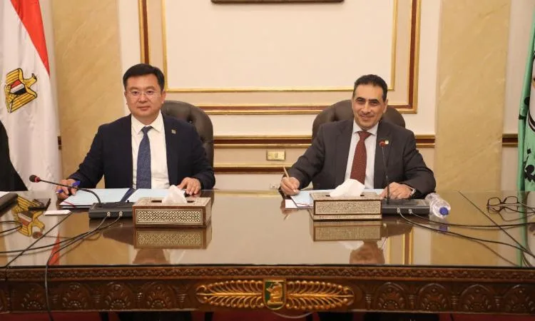 جامعة القاهرة تتعاون مع مركز التبادل الدولي لتعليم اللغات في الصين من خلال مذكرة تفاهم جامعة القاهرة تتعاون مع مركز التبادل الدولي لتعليم اللغات في الصين من خلال مذكرة تفاهم