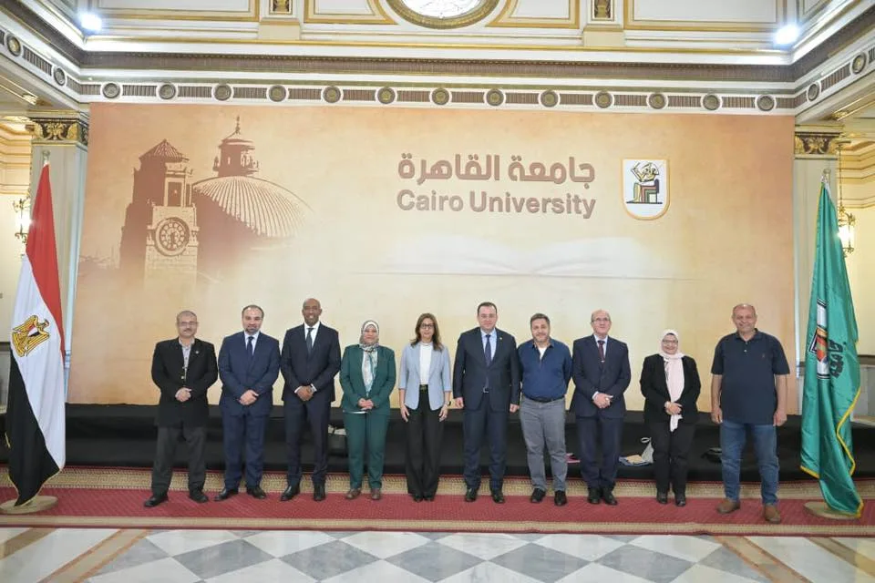 جامعة القاهرة تستضيف جلسة تعريفية حول الرؤية الاستراتيجية وأهداف المبادرة الرئاسية “تحالف وتنمية” جامعة القاهرة تستضيف جلسة تعريفية حول الرؤية الاستراتيجية وأهداف المبادرة الرئاسية “تحالف وتنمية”