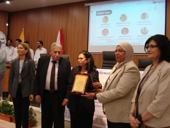 جامعة القاهرة تُحيي يوم المرأة العالمي في مجال الرياضيات جامعة القاهرة تُحيي يوم المرأة العالمي في مجال الرياضيات