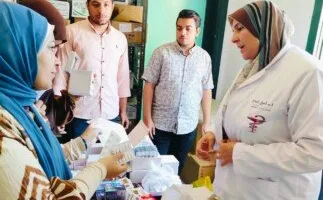 جامعة المنيا تستمر في مشروعاتها المجتمعية.. قافلة طبية تقدم خدماتها لسكان «بني خيار»