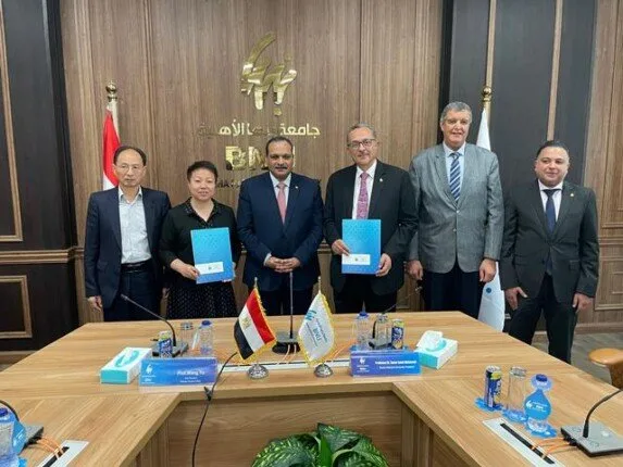 جامعة بنها الأهلية تقوي علاقاتها الدولية بتوقيع اتفاقيات تعاون مع جامعات صينية جامعة بنها الأهلية تقوي علاقاتها الدولية بتوقيع اتفاقيات تعاون مع جامعات صينية