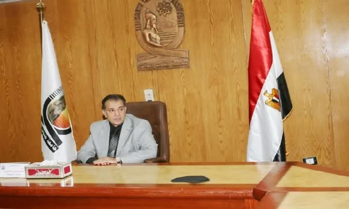 جامعة جنوب الوادي تبحث في كيفية استخدام موارد صندوق المستشفيات ومعدات كلية العلاج الطبيعي. جامعة جنوب الوادي تبحث في كيفية استخدام موارد صندوق المستشفيات ومعدات كلية العلاج الطبيعي.