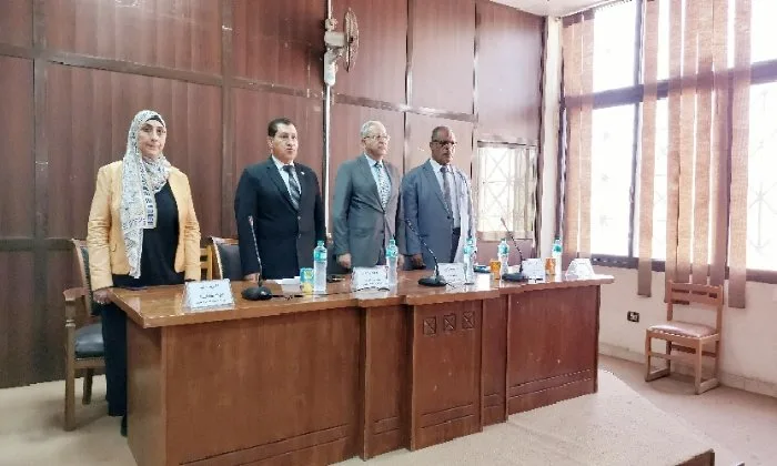 جامعة حلوان تستضيف ندوة تعريفية حول المشروع الوطني للقراءة بتنظيم من مؤسسة البحث العلمي جامعة حلوان تستضيف ندوة تعريفية حول المشروع الوطني للقراءة بتنظيم من مؤسسة البحث العلمي