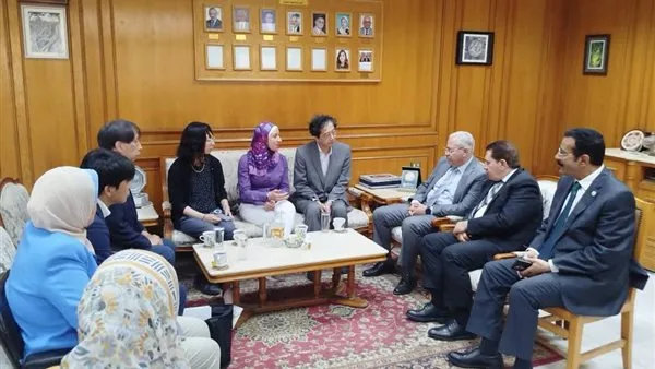 جامعة حلوان تعزز علاقاتها الدولية باستقبال وفد "فوكوي اليابانية"