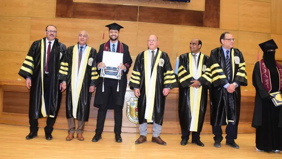 جامعة سوهاج تحتفل بتخريج الدفعة التاسعة والعشرين من كلية الطب البشري جامعة سوهاج تحتفل بتخريج الدفعة التاسعة والعشرين من كلية الطب البشري