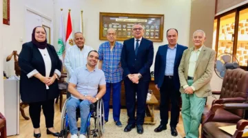 جامعة عين شمس تشيد بالبطل العالمي هيثم عبد الشافي في كلية التجارة