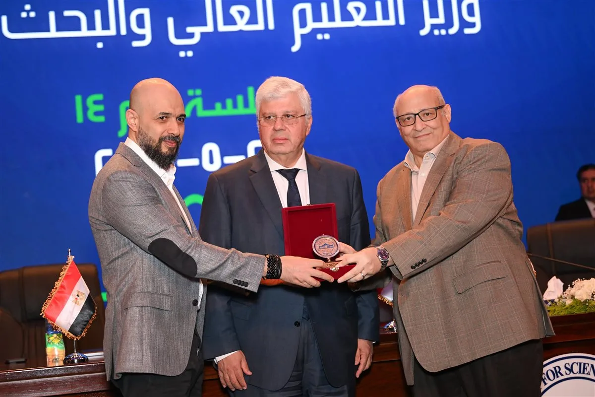 جامعة مصر للعلوم والتكنولوجيا تستضيف اجتماع “المجلس الأعلى” للجامعات الخاصة والأهلية برئاسة د. أيمن عاشور جامعة مصر للعلوم والتكنولوجيا تستضيف اجتماع “المجلس الأعلى” للجامعات الخاصة والأهلية برئاسة د. أيمن عاشور