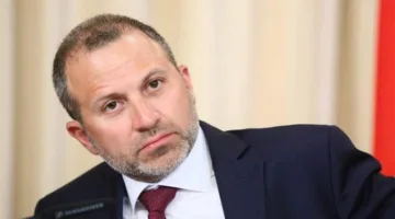 جبران باسيل يرفع العلم في جزين.. هل سيثير الجدل؟ (فيديو)