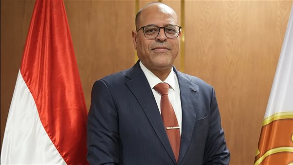 جبران يهنئ عمال مصر بعيدهم.. ويؤكد: نتعامل مع كل قضاياهم بجدية واهتمام