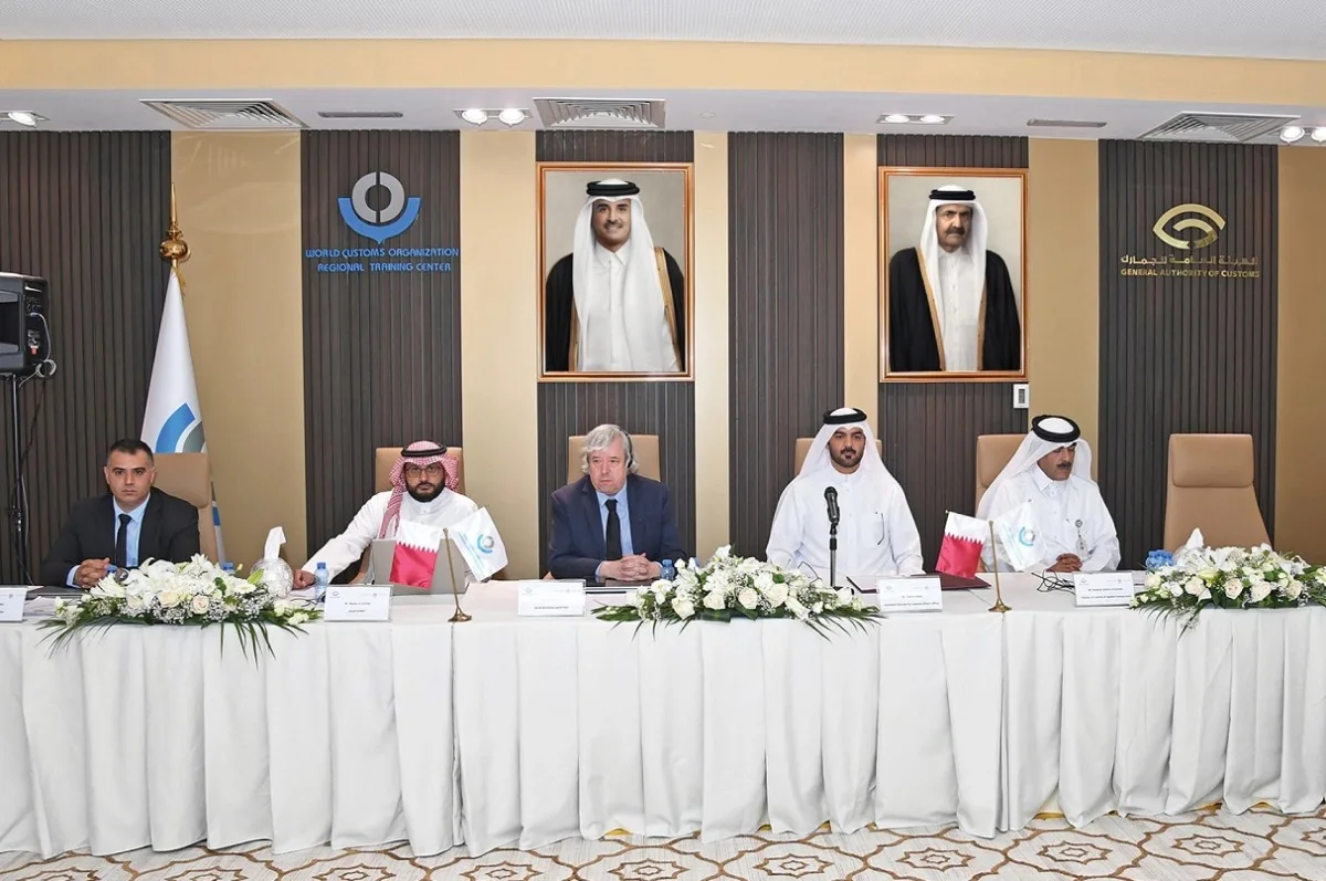 جمارك قطر تعزز مهارات موظفيها لمواجهة تهريب الأسلحة الصغيرة والخفيفة جمارك قطر تعزز مهارات موظفيها لمواجهة تهريب الأسلحة الصغيرة والخفيفة