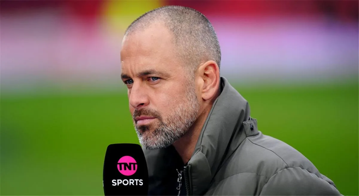 جو كول يحدد أفضل 7 لاعبين في الدوري الإنجليزي: ماذا عن محمد صلاح ومرموش؟ جو كول يحدد أفضل 7 لاعبين في الدوري الإنجليزي: ماذا عن محمد صلاح ومرموش؟