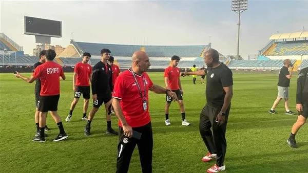 جولة للاعبى منتخب الشباب في ملعب السويس قبل لقاء غانا
