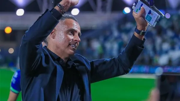 جوميز يضع توقيعه على قميص الزمالك.. ما التفاصيل؟ جوميز يضع توقيعه على قميص الزمالك.. ما التفاصيل؟
