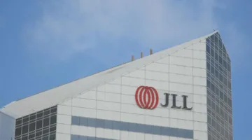 جيه إل إل: ارتفاع بنسبة 89% في أسعار الوحدات السكنية وتسليم 28 ألف وحدة إضافية بحلول 2025