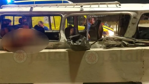 حادث تصادم بين ميكروباص وسيارة خاصة في السلام يودي بحياة شخصين ويصيب 6 آخرين من جنسيات متنوعة. حادث تصادم بين ميكروباص وسيارة خاصة في السلام يودي بحياة شخصين ويصيب 6 آخرين من جنسيات متنوعة.
