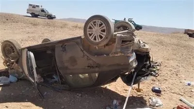 حادث على الطريق الصحراوي الغربي يؤدي إلى وفاة رجل وإصابة زوجته وابنه حادث على الطريق الصحراوي الغربي يؤدي إلى وفاة رجل وإصابة زوجته وابنه