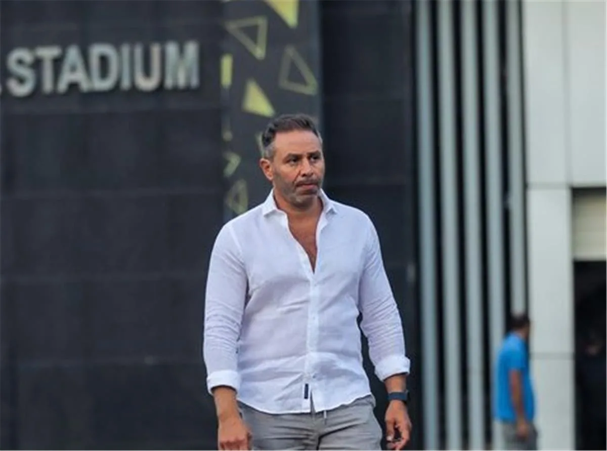 حازم إمام يدافع عن ميدو ويصرح: نريد تطبيق تجربة برشلونة في الزمالك