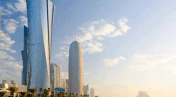 حالة الطقس في قطر اليوم الإثنين 19 مايو 2025: درجات حرارة مرتفعة وسماء صافية.