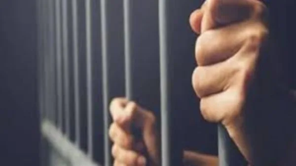 حبس صاحب محل يبيع أجهزة فك شفرات القنوات الفضائية