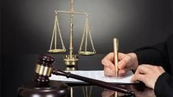 حبس لصوص كابلات أعمدة إنارة الطرق بالقاهرة