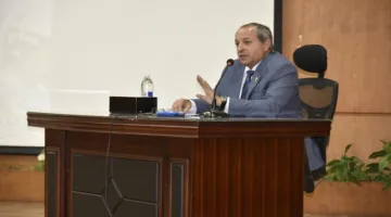 “حبشي” يجتمع مع مالكي الكافيتيريات ومقدمي الخدمات لمناقشة مشروع تطوير شاطئ بورسعيد