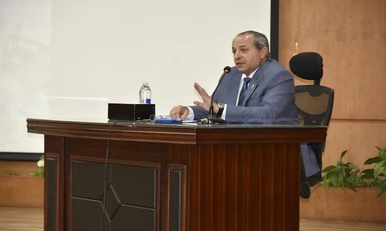 “حبشي” يجتمع مع مالكي الكافيتيريات ومقدمي الخدمات لمناقشة مشروع تطوير شاطئ بورسعيد “حبشي” يجتمع مع مالكي الكافيتيريات ومقدمي الخدمات لمناقشة مشروع تطوير شاطئ بورسعيد