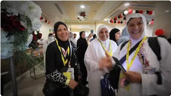 حجاج القرعة: وزارة الداخلية تعمل بجد لتوفير الراحة لنا خلال مناسك الحج (فيديو) حجاج القرعة: وزارة الداخلية تعمل بجد لتوفير الراحة لنا خلال مناسك الحج (فيديو)