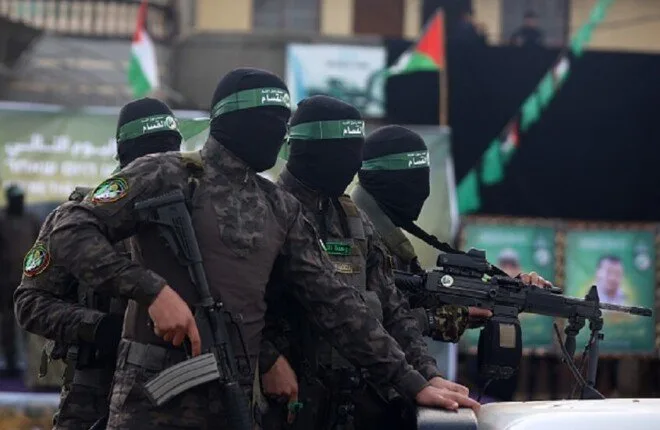 حركة حماس: الاتفاق مع الولايات المتحدة يشمل إطلاق سراح 10 معتقلين مقابل أسرى فلسطينيين حركة حماس: الاتفاق مع الولايات المتحدة يشمل إطلاق سراح 10 معتقلين مقابل أسرى فلسطينيين